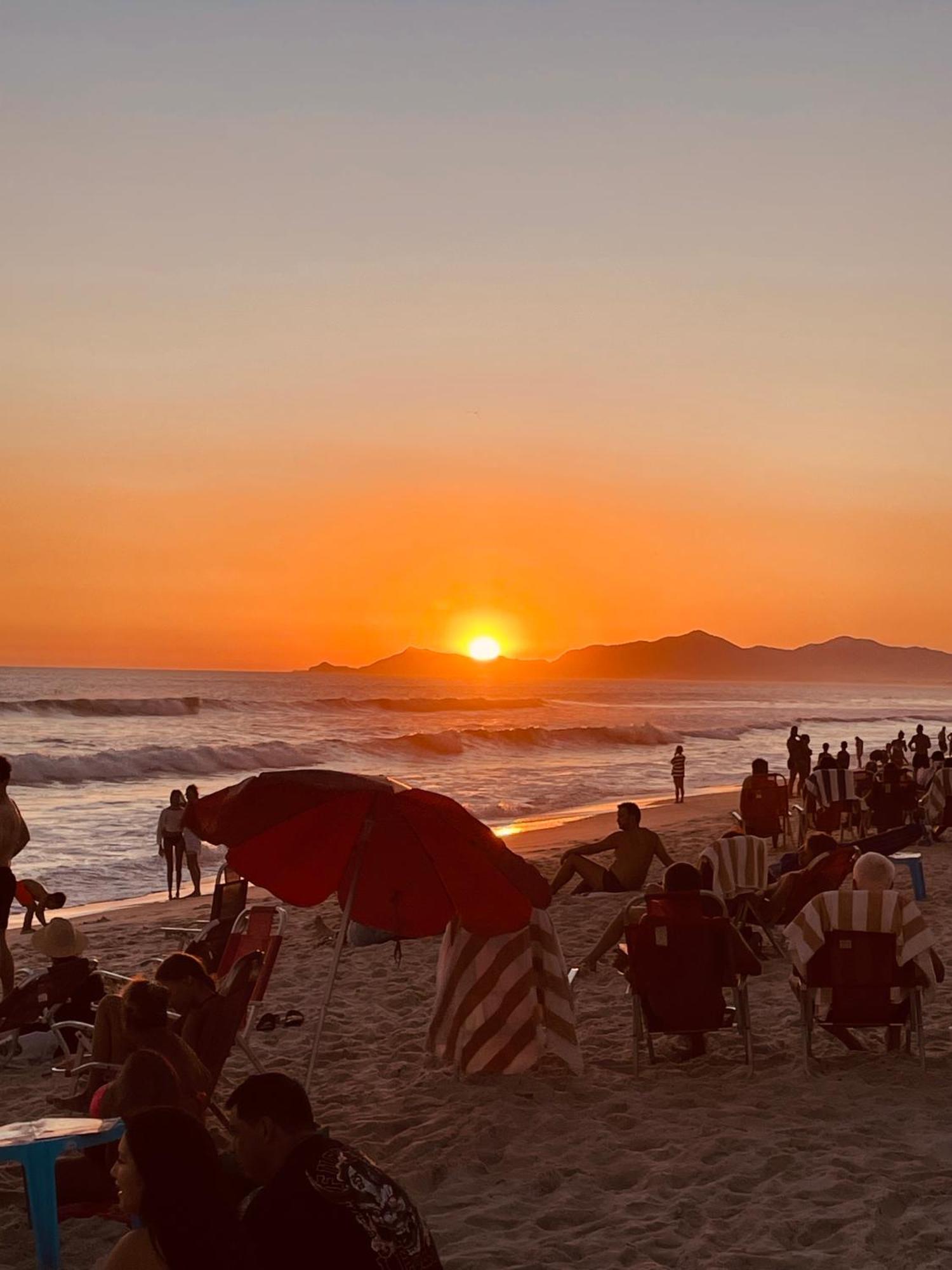 Pe Na Areia: Beachfront With Ocean View Apartment *