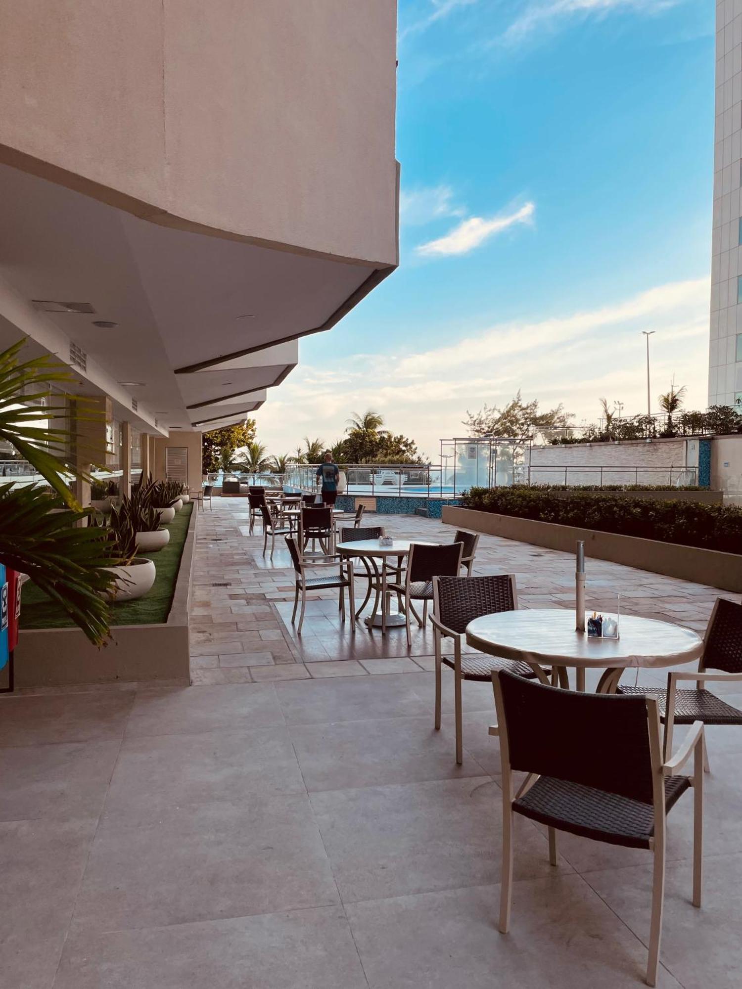 Apartment Pe Na Areia: Beachfront With Ocean View Rio de Janeiro